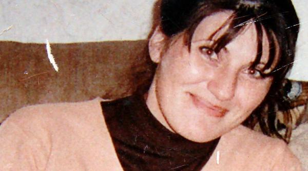 elodia sunt ca o bucata de piatra inerta grea rece rea