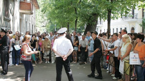 voronin vrea sa scoata limba romana din invatamant