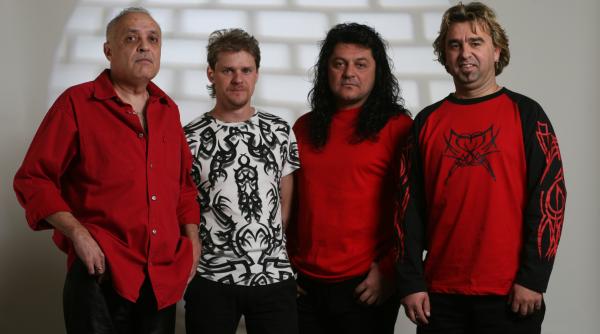 niste muschetari pe nume compact