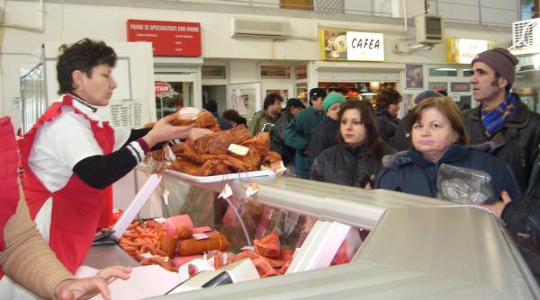 carne macra cu maini goale