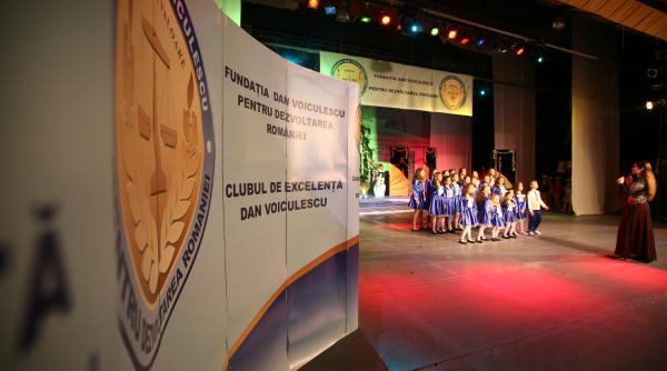 micile talente au petrecut la palat