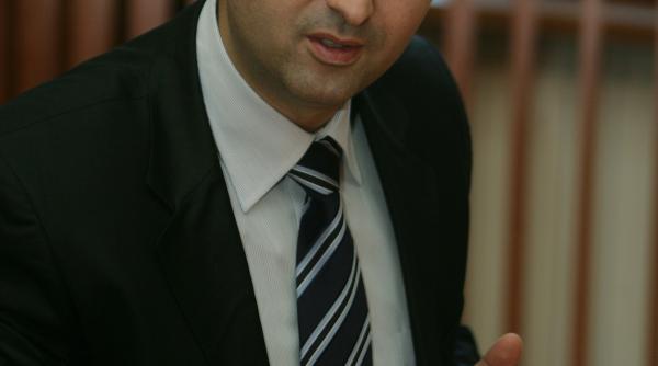 somatie pentru ministrul educatiei sa plece adomnitei