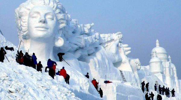 cea mai mare sculptura de zapada