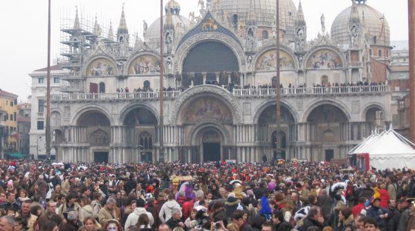 spectacol romanesc unic la venetia