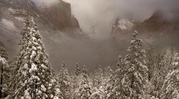 drumuri blocate trafic ingreunat noul an incepe sub cod galben