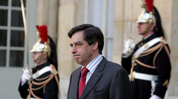 franta ministrii trimisi la examen