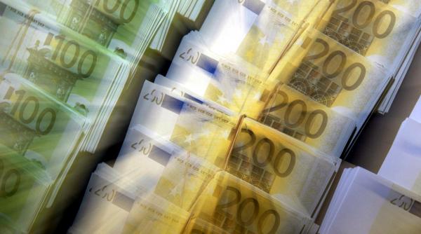 urcus in dinti de ferastrau