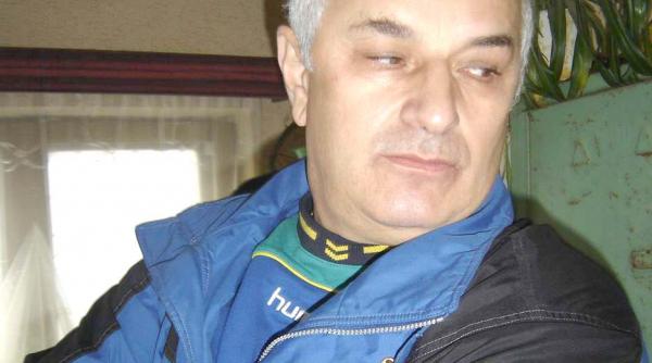 ameninta cu retragerea