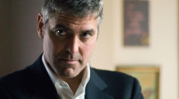 george clooney vrea sa medieze conflictu dintre scenaristi si producatori