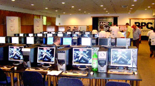 piata monitoarelor trece de 150 milioane de euro