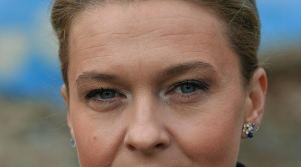 astazi e ziua ta mona nicolici