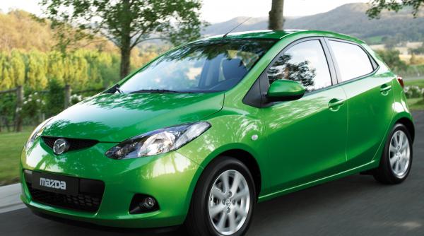mazda 2 frumusete in stil asiatic