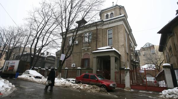 de la valu traian la hala traian