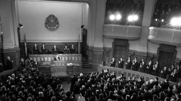 raspundea doar in fata marii adunari nationale