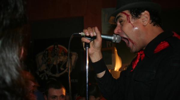 show punk cu dead ceausescus