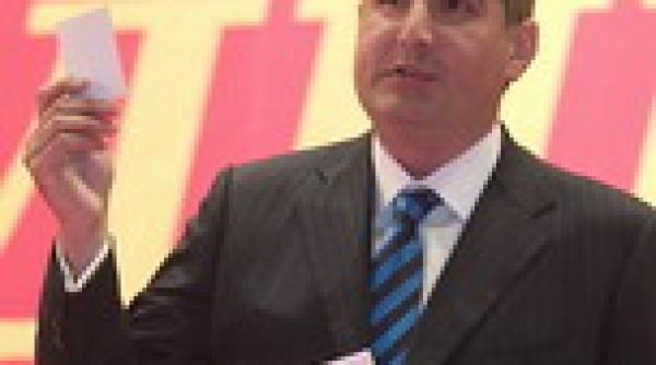 excentricul dmitri rogozin a venit cu securea la reunirea nato