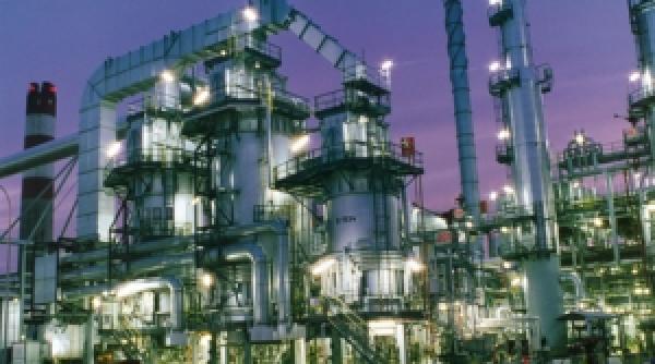 petrolul se ieftineste inainte de reunirea opec