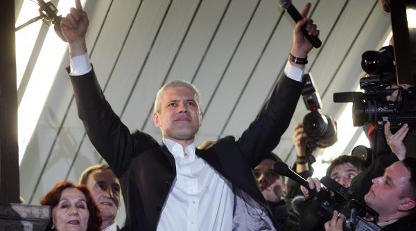 serbia tadici castiga coalitia este in pericol