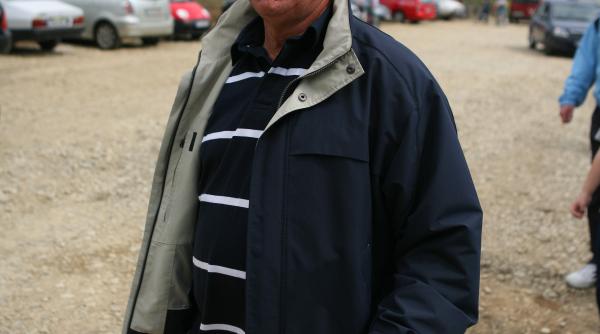 emeric ienei il trage de urechi pe ovidiu petre