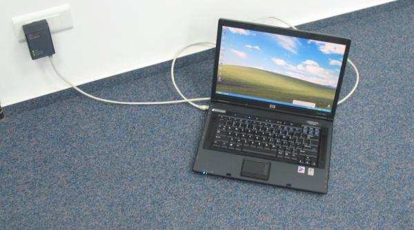 internetul vine si de la 220v