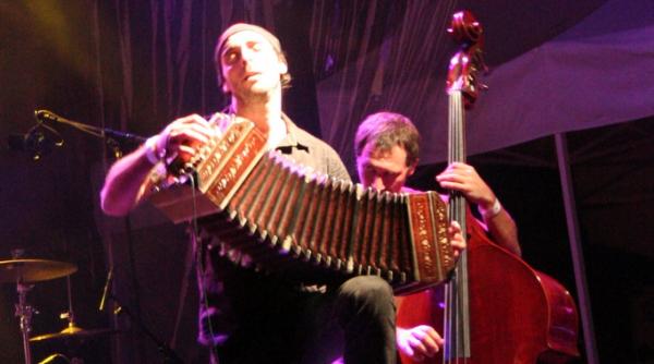 bajofondo tango sapte muzicieni din america de sud