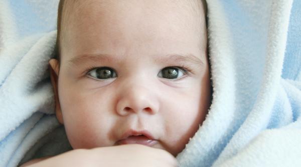 primii ochi albastri