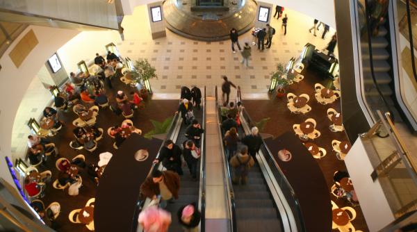 devoratorii de mall uri