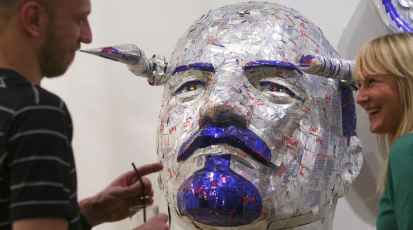 lenin din cutii de energizant