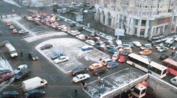 parcare prost amplasata deasupra pasajului unirea