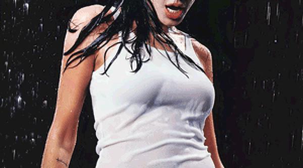 week end matrimonial jolie accepta victoria reinnoieste rooney vinde