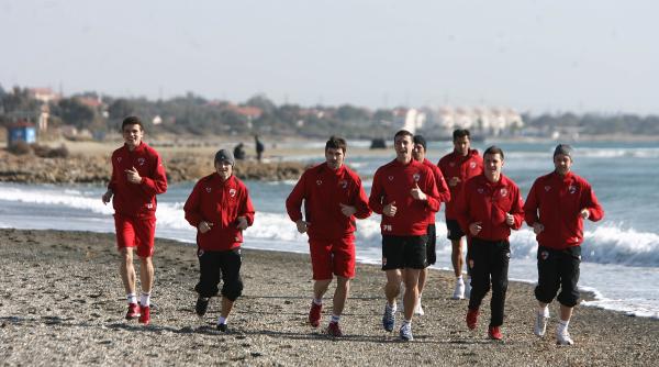 dinamo s au reunit ieri