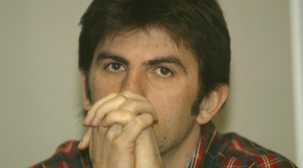 lupescu atacat frontal