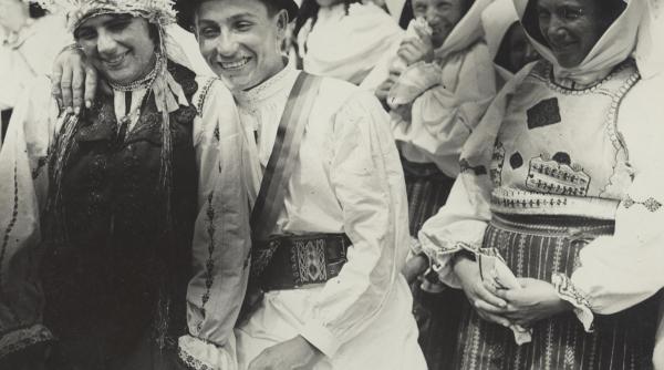 hora satului de dragobete