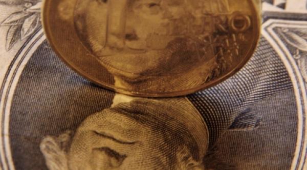 cotatia euro a sarit peste 3 7 lei