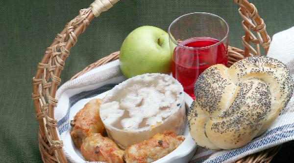 panerasul cu bucate pentru mosii de iarna