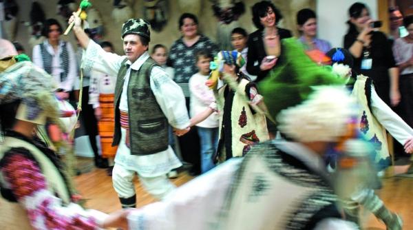 poruncind raului sa plece