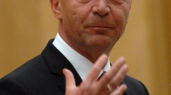 basescu ataca ziaristii jurnalului national