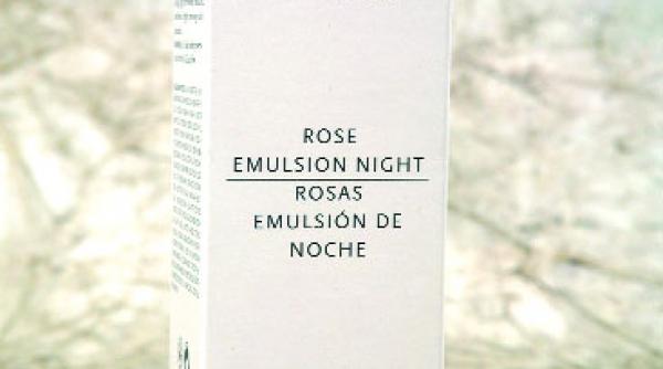 produsul zilei crema de noapte cu apa de trandafiri