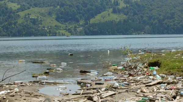 amenzi de 300 000 de euro pentru poluarea apelor