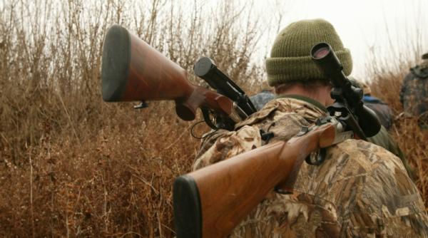 hunedoara legea vanatorii contestata in retezat