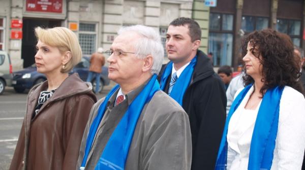 conservatorii vor sa castige aradul