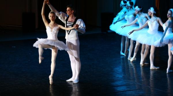 turneu in romania 20 000 de spectatori la lacul lebedelor