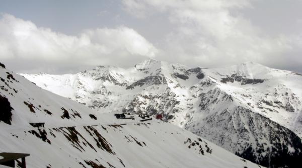 risc de avalanse in fagaras si in bucegi