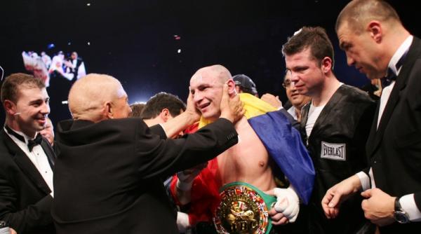 un rechin pentru istoria boxului