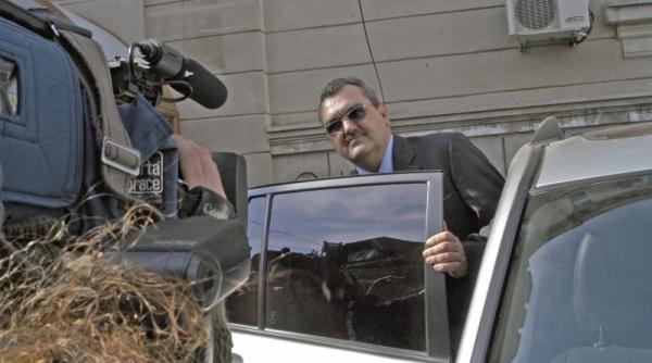 icirc ncurcati de dosarul mitrea