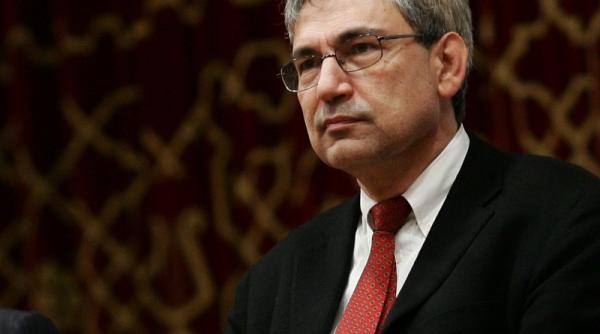 pamuk cel care scrie carti frumoase