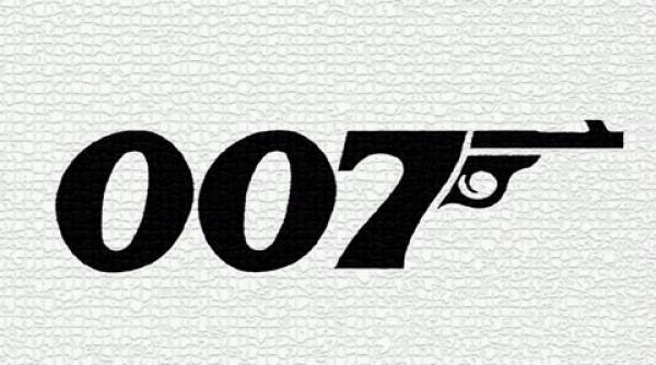 james bond lovit de blesteme