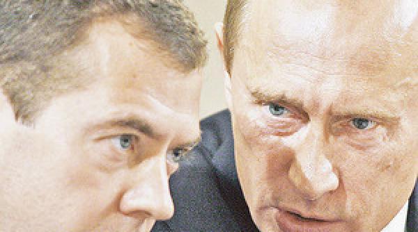 dmitri medvedev vladimir putin va avea un rol cheie in politica rusiei