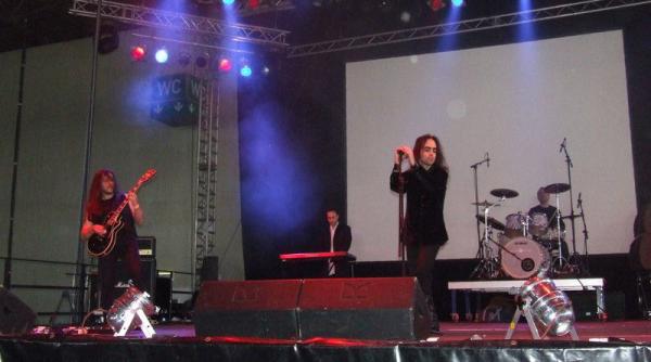 peste 170 de trupe la wave gotik treffen