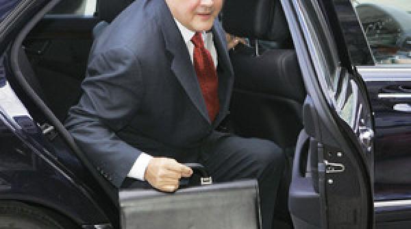 adrian nastase psd are nevoie de strategii pentru a l invinge pe basescu